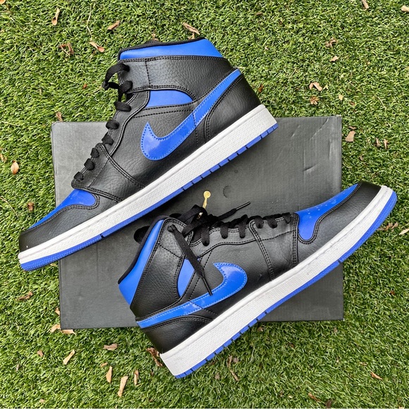 Men’s Air Jordan 1 Mid Hyper Royal Size 12 554724-068 - Picture 2 of 7